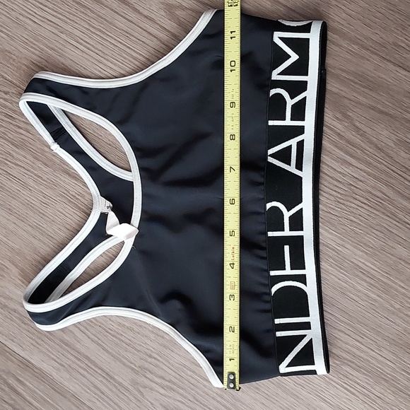 Under Armor, workout bra black with white trim around large - Picture 6 of 7